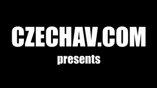 Пьяная групповая ебля чешских студентов на даче